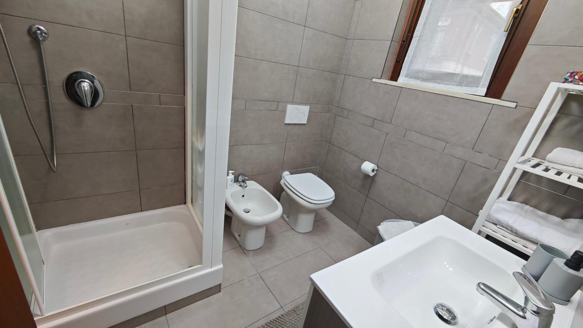 Appartamento Aleph With Private Parking, Next Train Station Como Ngoại thất bức ảnh